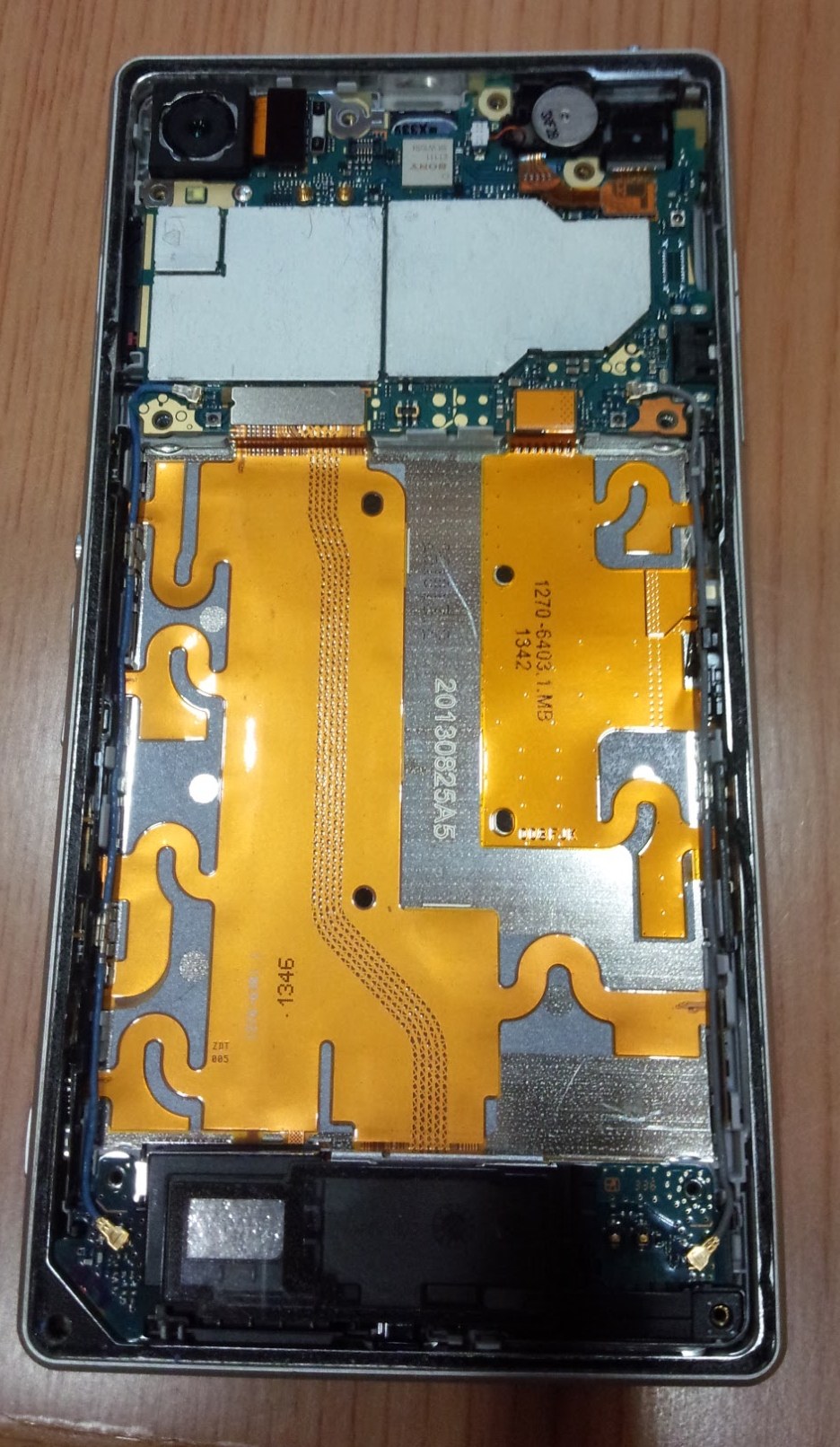 ドコモ Xperia Z1 So 01fの電池交換を自分でやってみる あとサブ機としての使い道とか エスナビ 子育て親による安くて使えるスマホや便利なグッズの紹介
